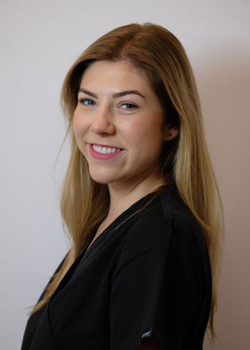 Nicole Bąk- Absolwentka Uniwersytetu Śląskiego- stylistka paznokci i oprawy oka
